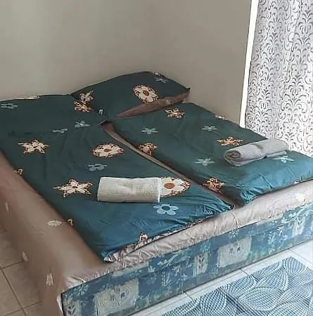 Visszavar-lak Privat Berlemeny バダチョニトマイ