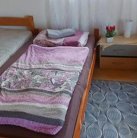 Visszavar-lak Privat Berlemeny