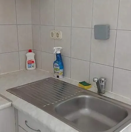 Visszavar-lak Privat Berlemeny ゲストハウス バダチョニトマイ