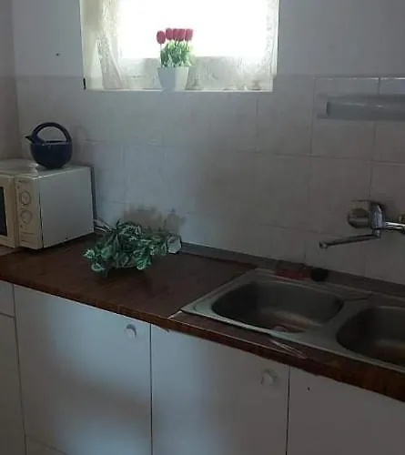 Visszavar-lak Privat Berlemeny 3*